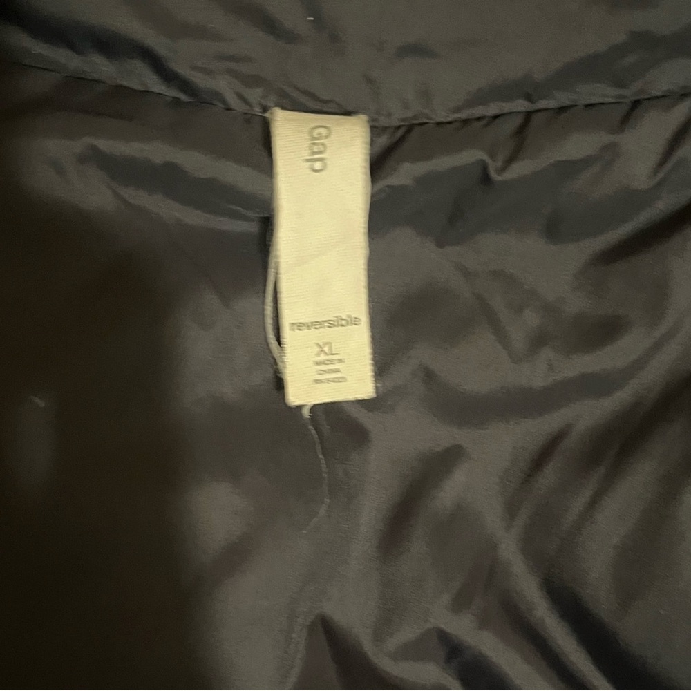 Men GAP reversible vest puffer coat